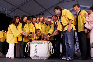 Autoridades participam do ritual da quebra do taru