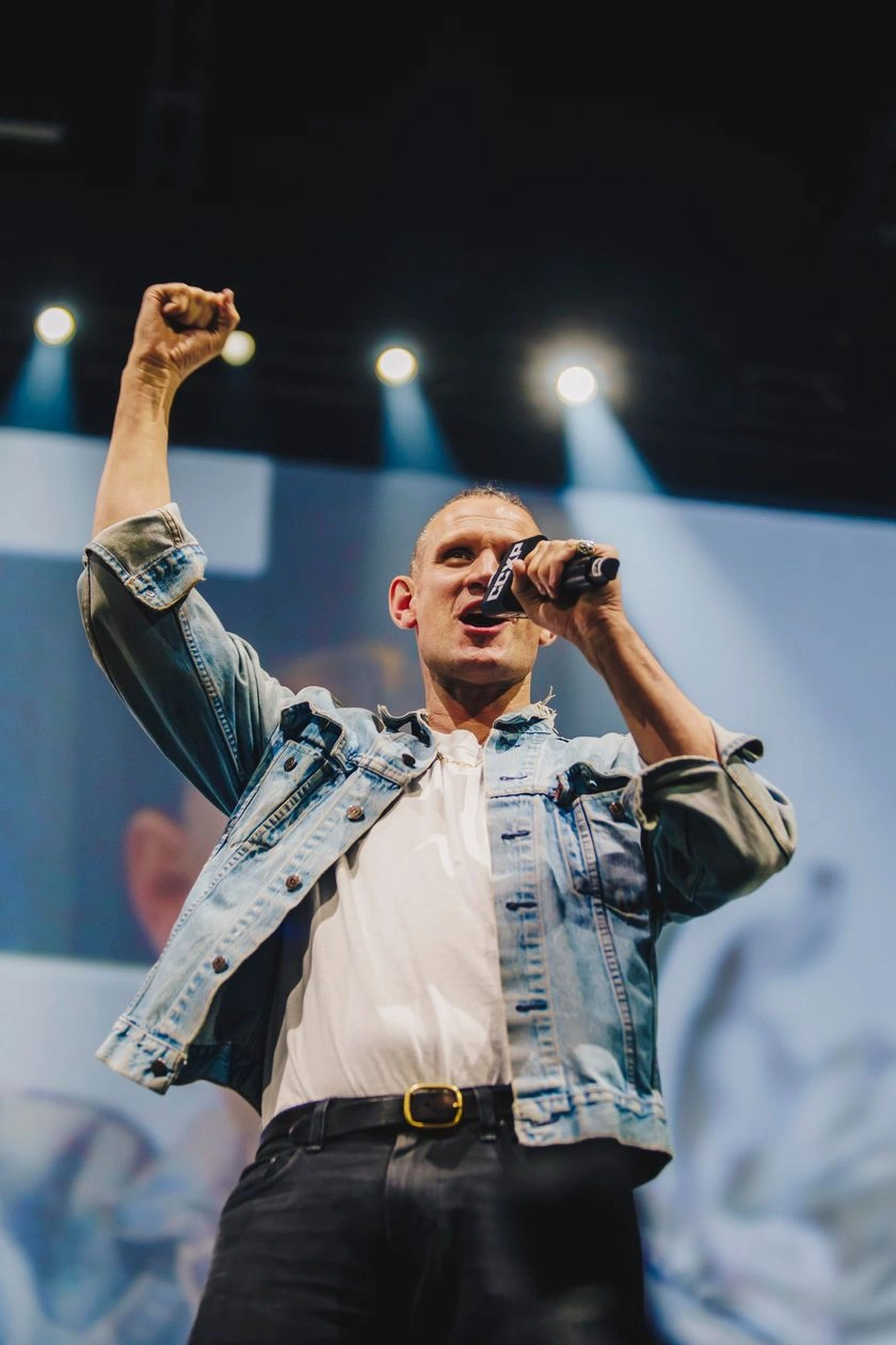 Matt Smith na CCXP24 | Entre dragões, tempo e paixão pelo Brasil