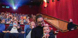 CineMaterna exibe Smurfs no Plaza Sul Shopping nesta terça-feira (22)