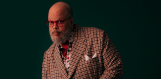 Ed Motta celebra 30 anos do álbum “Manual Prático” em show especial em São Paulo