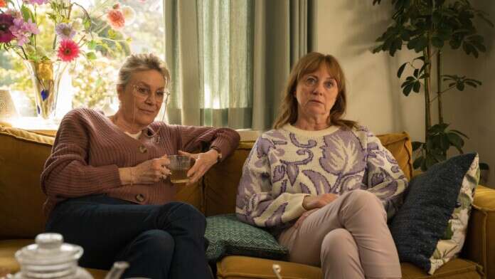 Beppie Melissen e Bianca Krijgsman em Champagne, de Tim Kamps - crédito Autoral Filmes