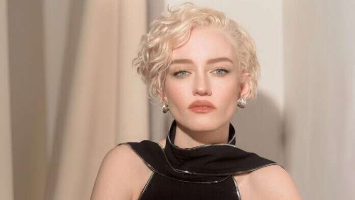 Julia Garner