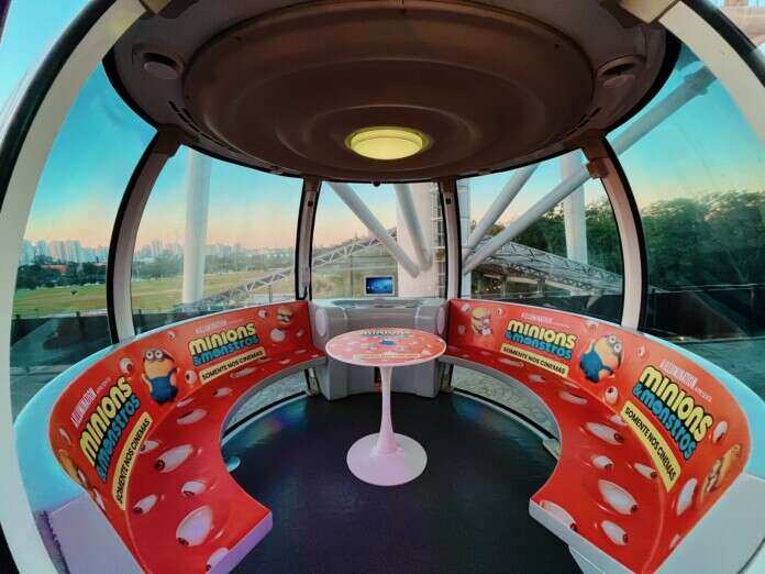 M-Cabine-tematizada---Minions---Monsters---Credito-Roda-Rico