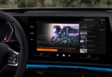 Crunchyroll vai parar no painel dos carros e animes também querem pegar carona
