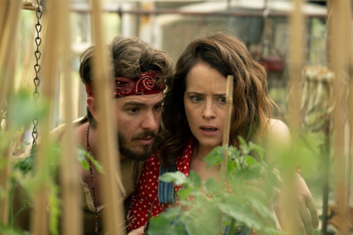 Andrew Garfield e Claire Foy em cena do filme A maravilhosa Árvore Encantada