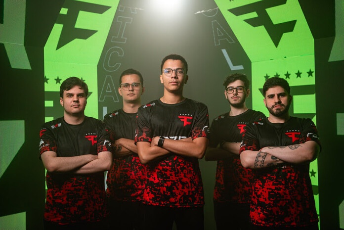 FaZe Clan mantém invencibilidade e se isola na liderança da South America League